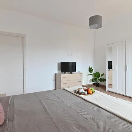Izzhome The King Appartement Pula