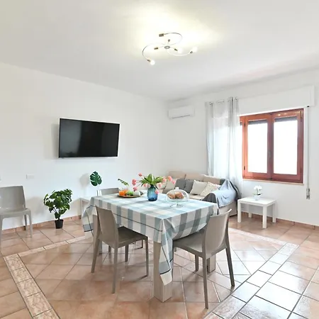 Appartement Izzhome The King Pula